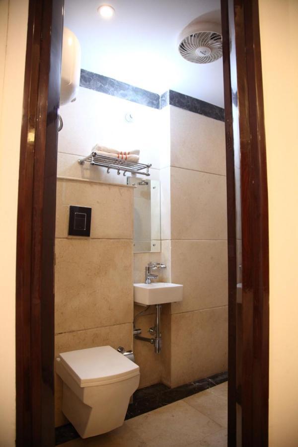 Hotel Dev Residency Vrindāvan Exterior foto